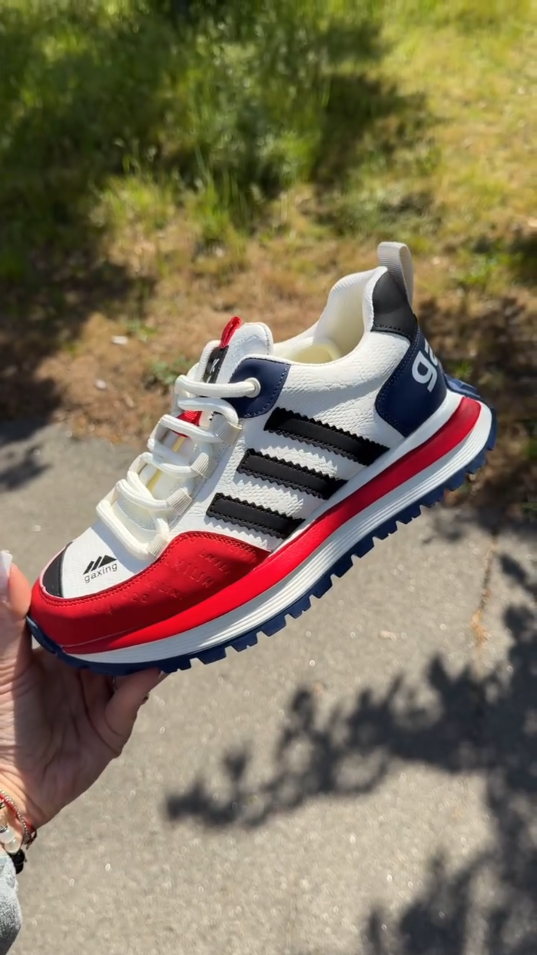 Men's new shock-absorbing casual sports shoes